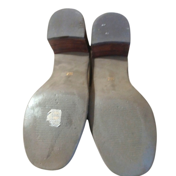 ALL BLACK Cream Croc Embossed Heeled Loafers Size 9.5 - Picture 9 of 14